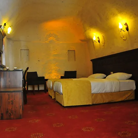 Dilek Kaya 3* 于尔居普