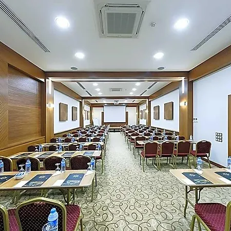 Dilek Kaya 4*